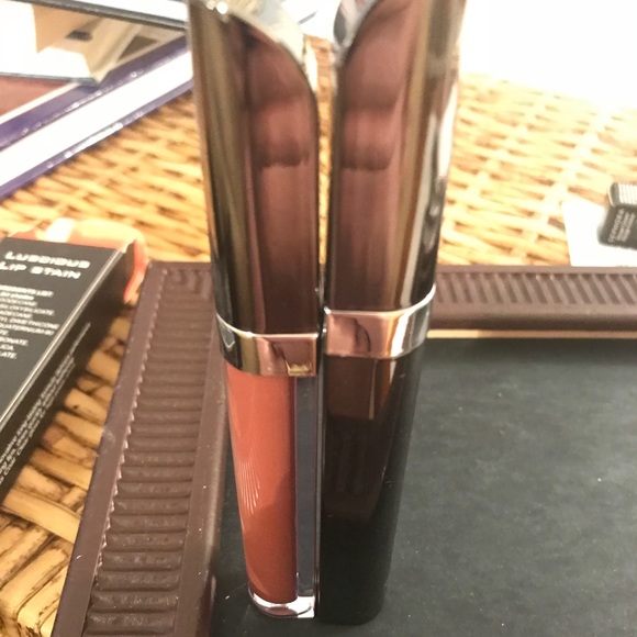 Sexy Doucce Lip Stain W/Base Coat & Top Gloss - Picture 5 of 6